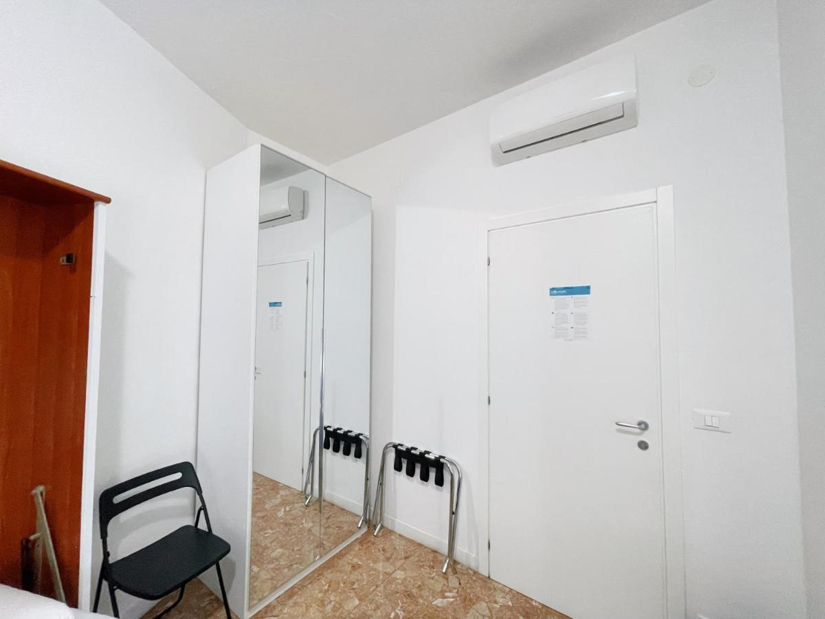 Confortini Rooms Sunday Verona Eksteriør bilde